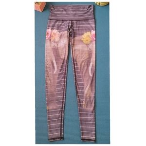 teeki Love the Elephant  [S]